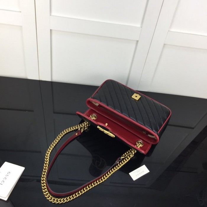 G*u*i gg marmont small matelassé shoulder bag black / red