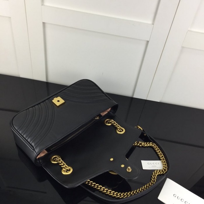 G*u*i gg marmont small matelassé shoulder bag black