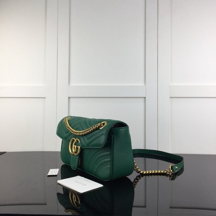 G*u*i gg marmont small matelassé shoulder bag green