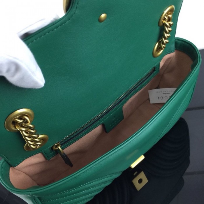 G*u*i gg marmont small matelassé shoulder bag green