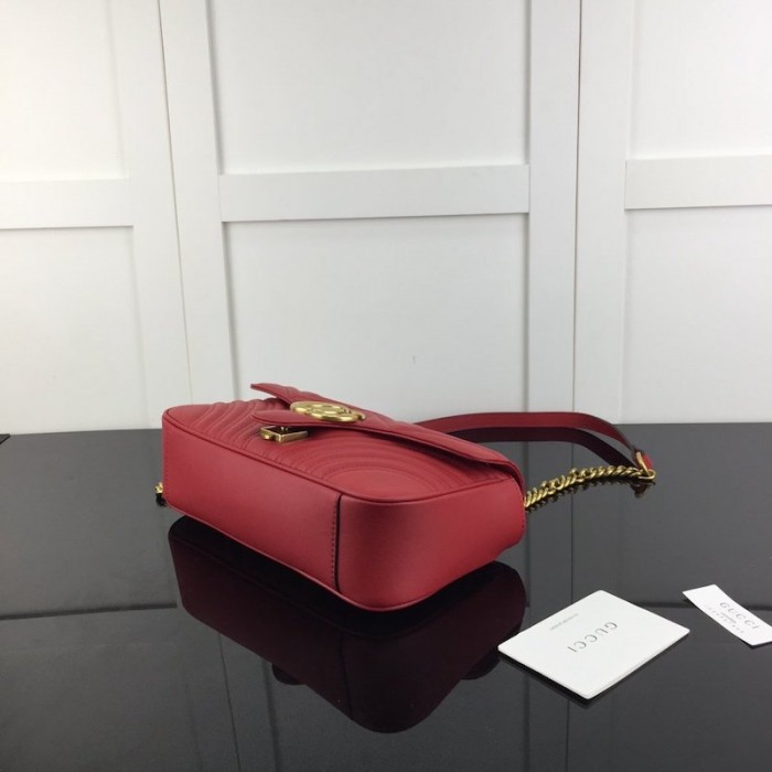 G*u*i gg marmont small matelassé shoulder bag red