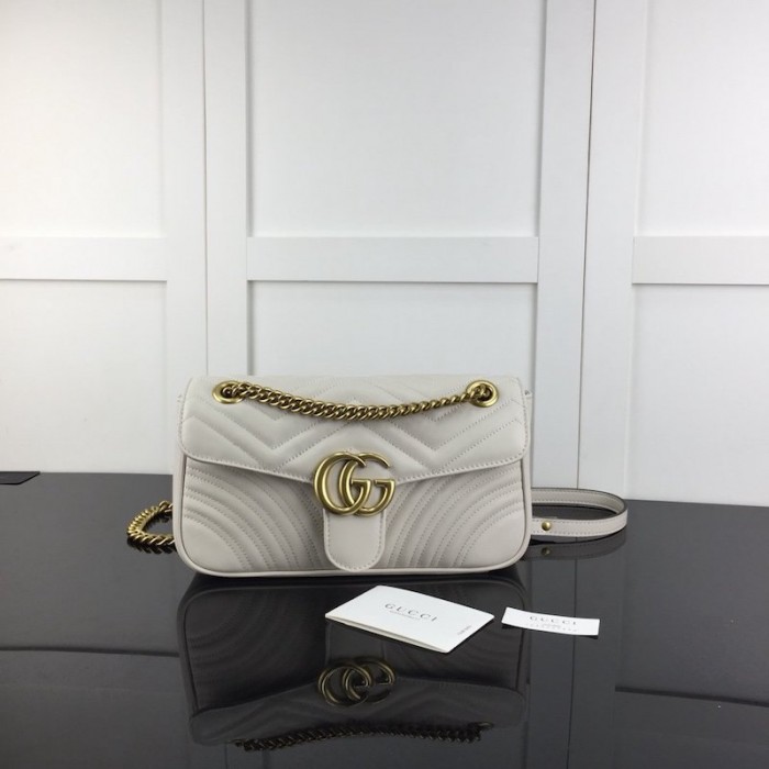 G*u*i gg marmont small matelassé shoulder bag white