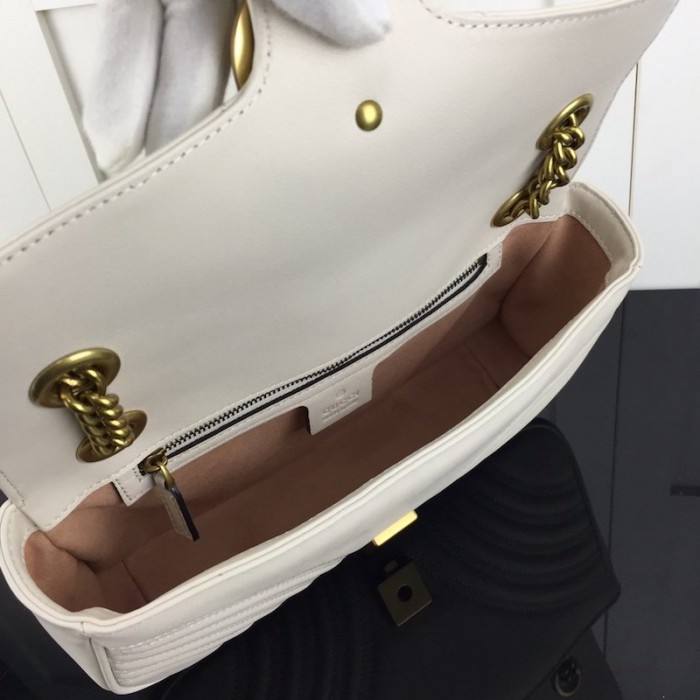 G*u*i gg marmont small matelassé shoulder bag white
