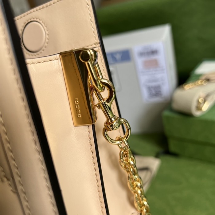 G*u*i gg matelassé leather shoulder bag beige ‎702200