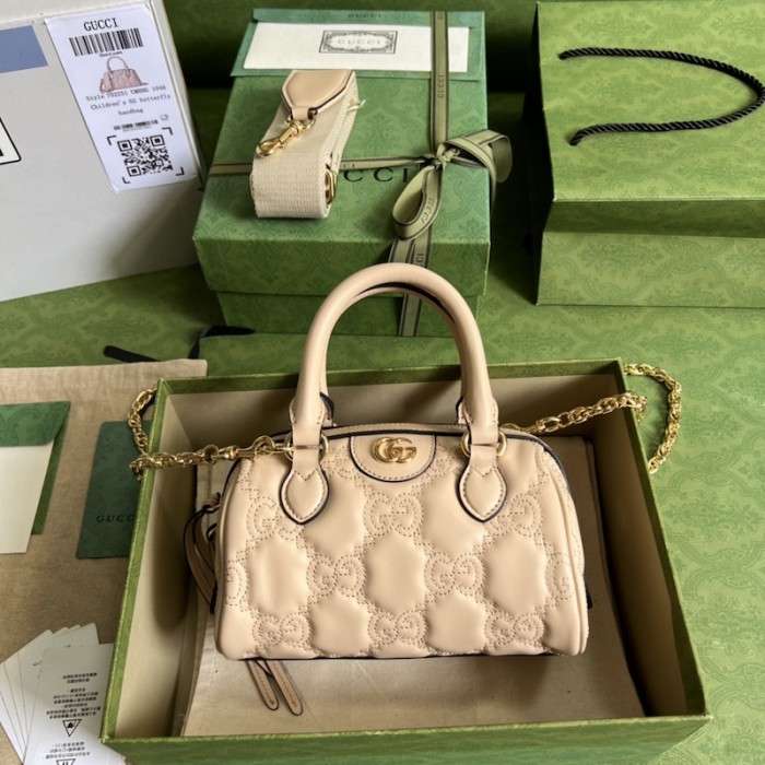 G*u*i gg matelassé leather top handle bag beige ‎702251