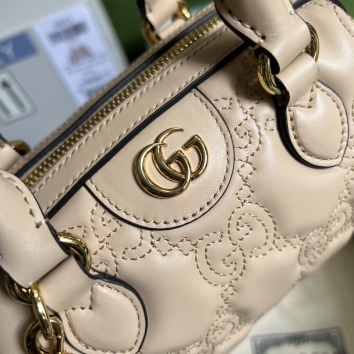 G*u*i gg matelassé leather top handle bag beige ‎702251