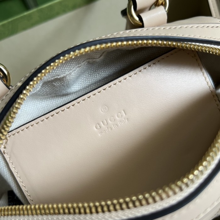 G*u*i gg matelassé leather top handle bag beige ‎702251
