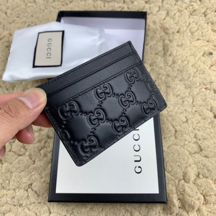 G*u*i signature leather card case black