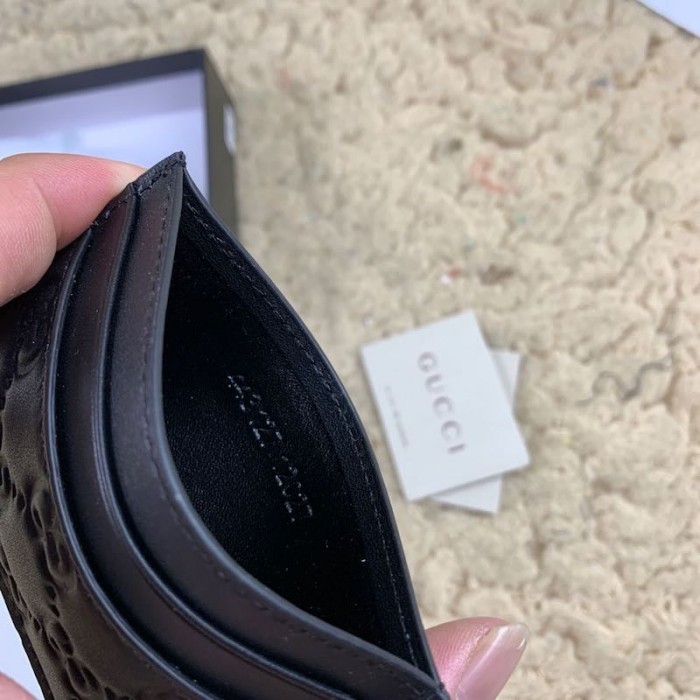 G*u*i signature leather card case black