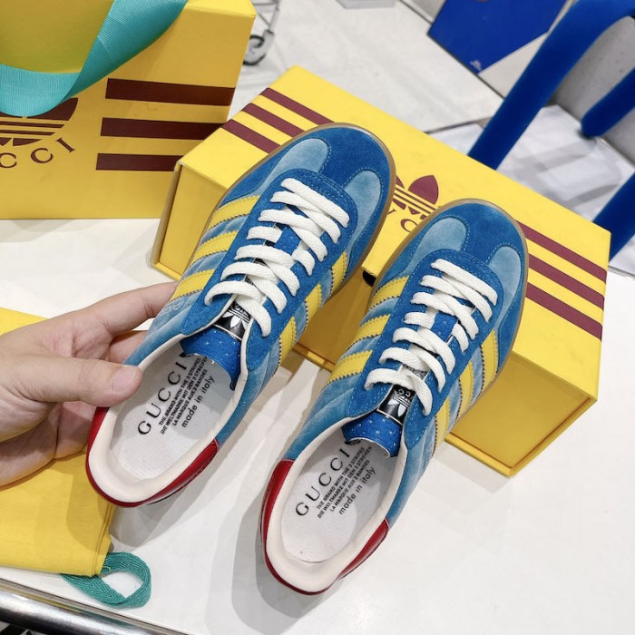 Ad*s x g*u*i gazelle sneaker blue