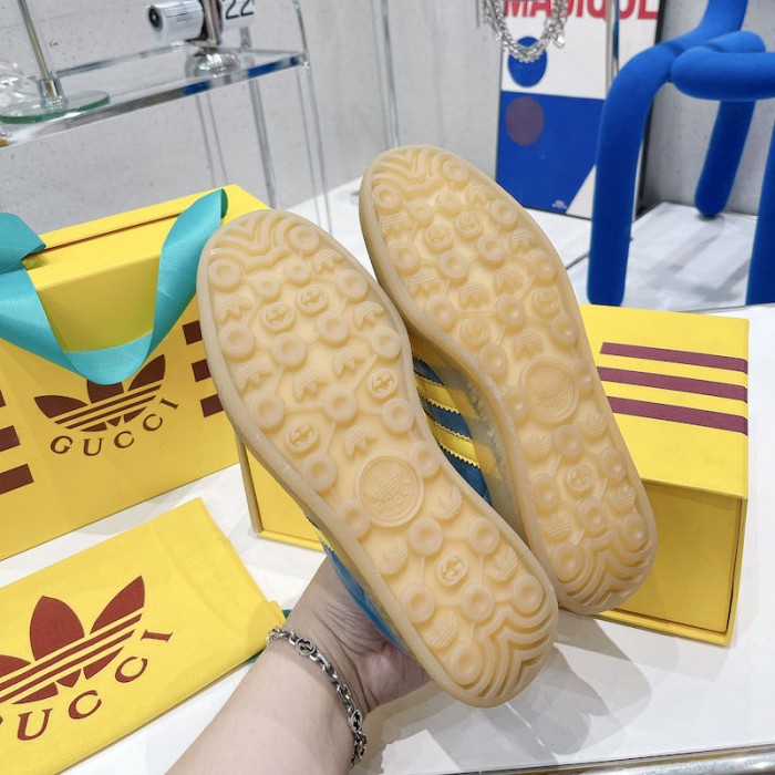 Ad*s x g*u*i gazelle sneaker blue