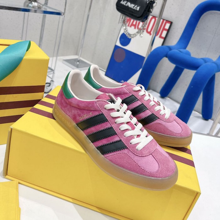Ad*s x g*u*i gazelle sneaker pink