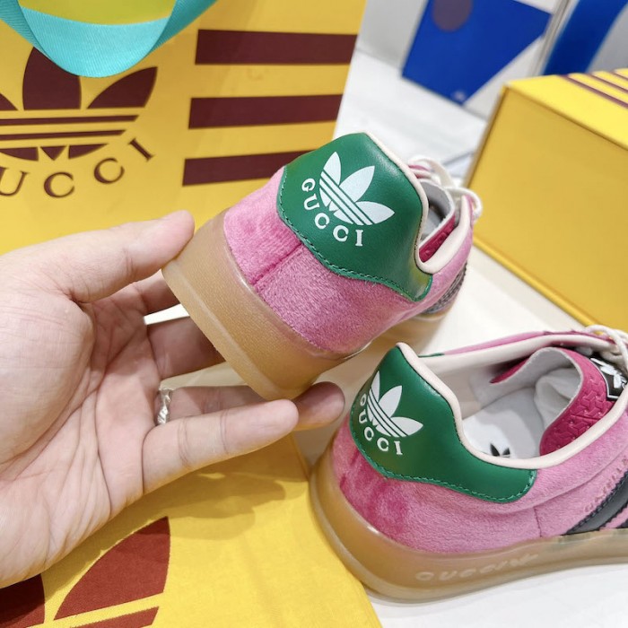 Ad*s x g*u*i gazelle sneaker pink