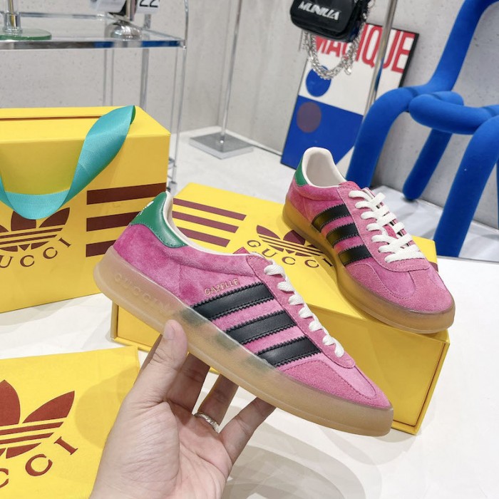 Ad*s x g*u*i gazelle sneaker pink