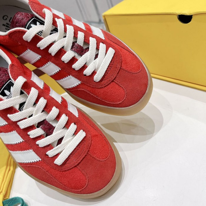 Ad*s x g*u*i gazelle sneaker red