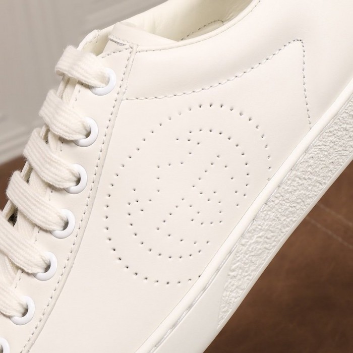 G*u*i ace sneaker with interlocking g 599147 white / grey