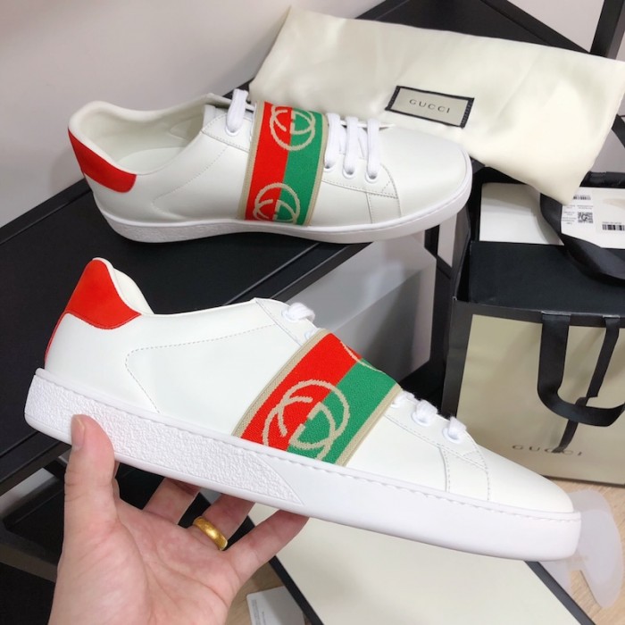 G*u*i ace sneaker with interlocking g 644748
