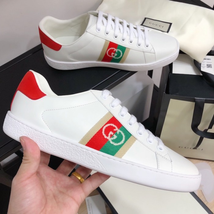 G*u*i ace sneaker with interlocking g 644749