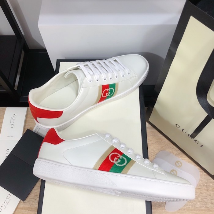 G*u*i ace sneaker with interlocking g 644749