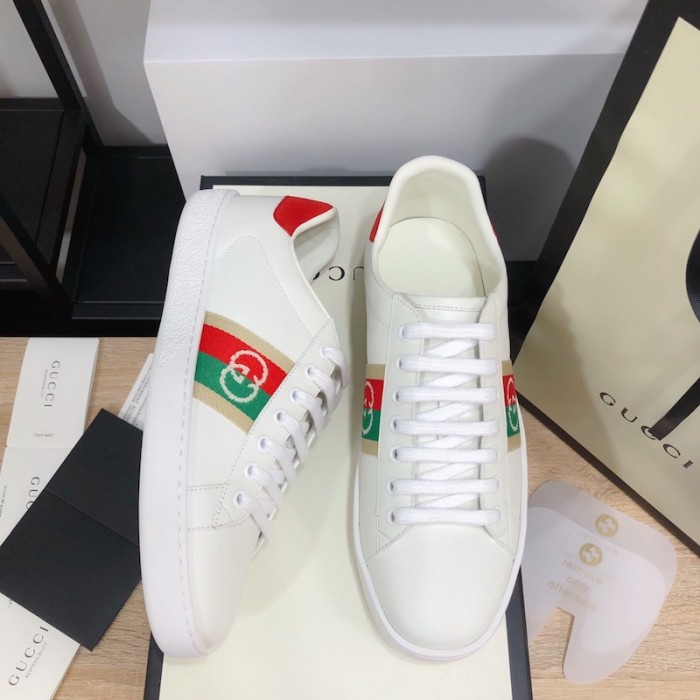 G*u*i ace sneaker with interlocking g 644749