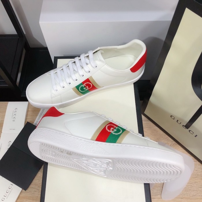 G*u*i ace sneaker with interlocking g 644749