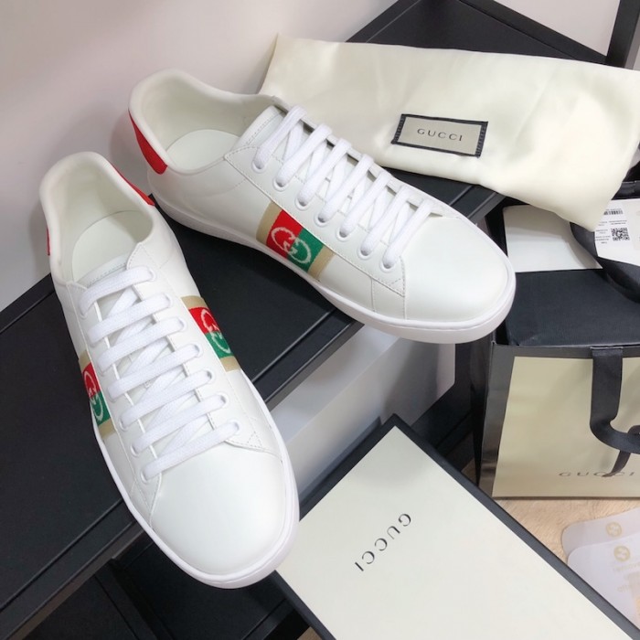 G*u*i ace sneaker with interlocking g 644749
