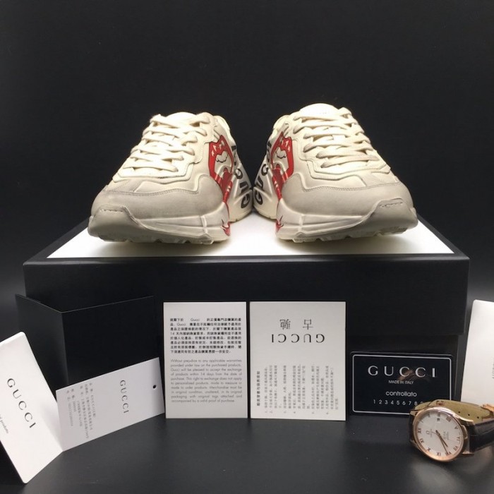 G*u*i rhyton leather sneaker with mouth print