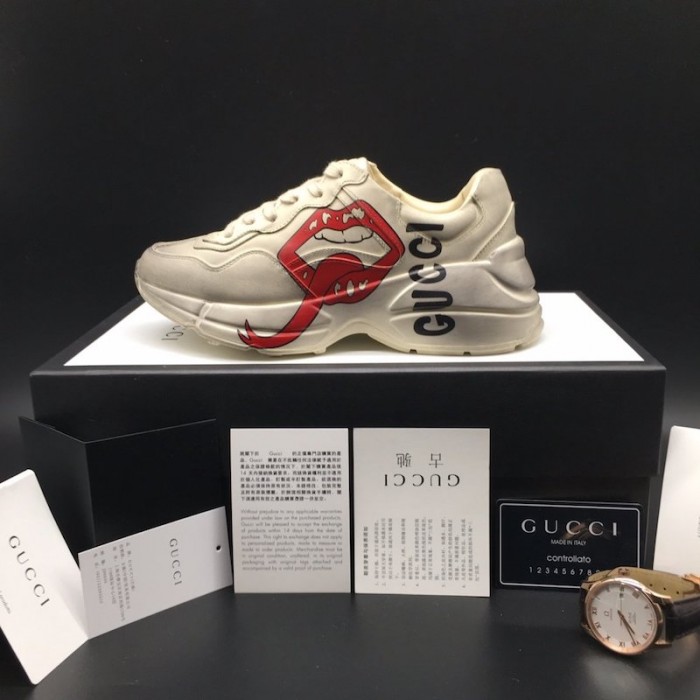 G*u*i rhyton leather sneaker with mouth print