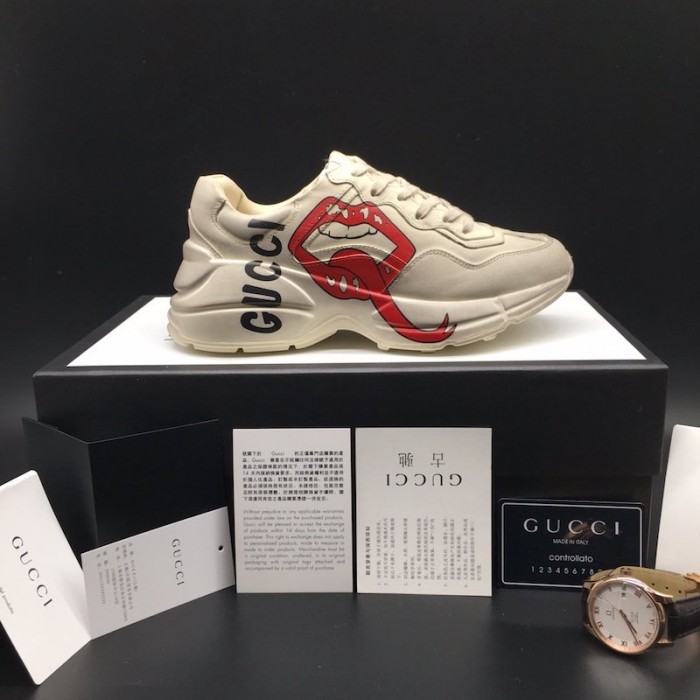 G*u*i rhyton leather sneaker with mouth print