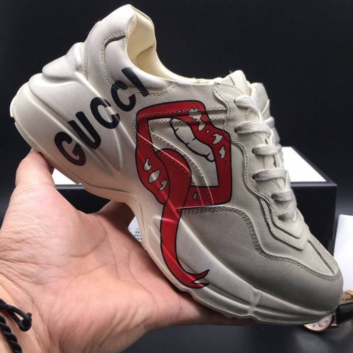 G*u*i rhyton leather sneaker with mouth print