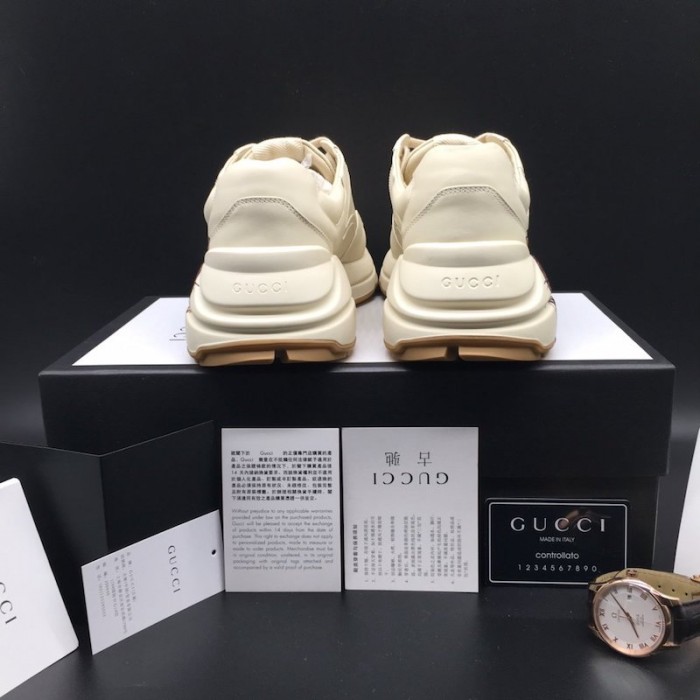 G*u*i rhyton leather sneaker with tigers