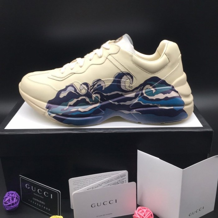 G*u*i rhyton leather sneaker with wave