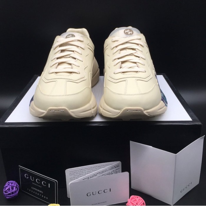 G*u*i rhyton leather sneaker with wave