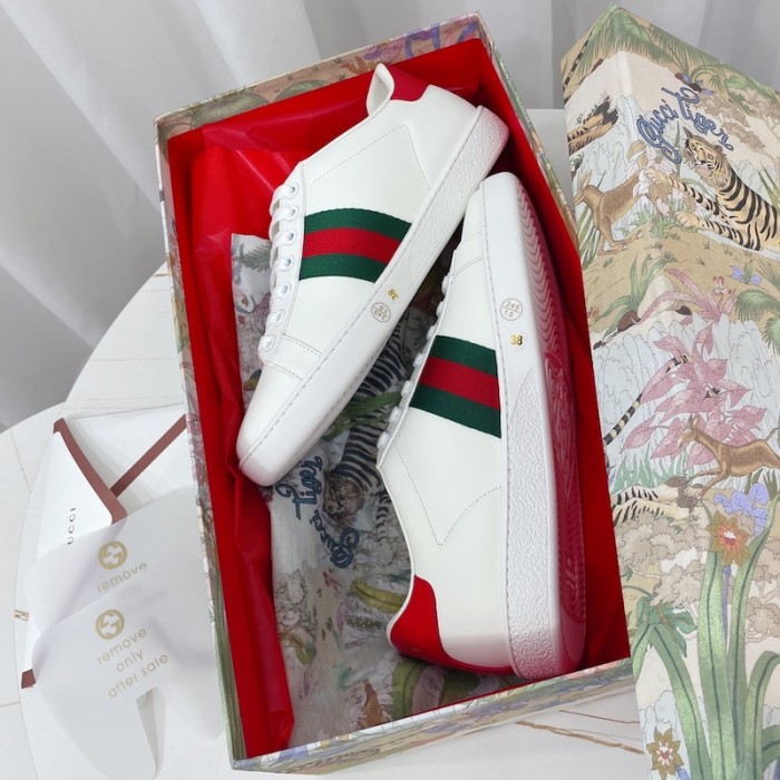 G*u*i tiger ace sneaker white