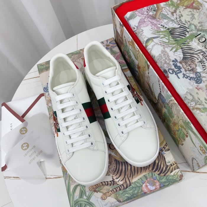 G*u*i tiger ace sneaker white