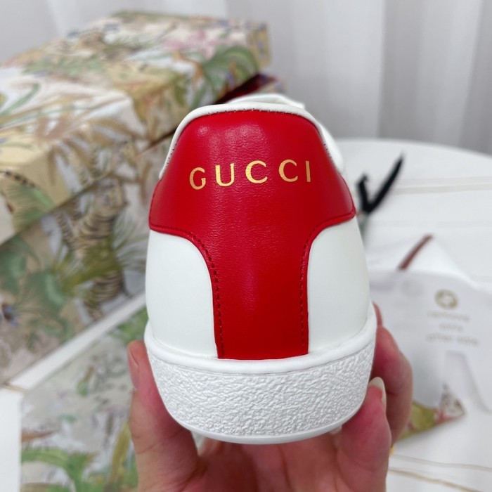 G*u*i tiger ace sneaker white