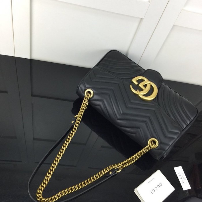 G*u*i gg marmont medium matelassé shoulder bag black