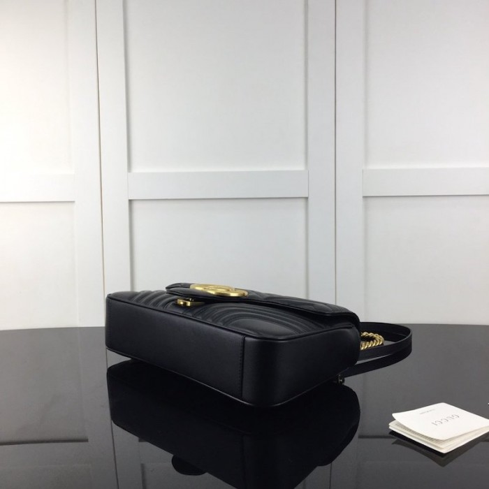 G*u*i gg marmont medium matelassé shoulder bag black