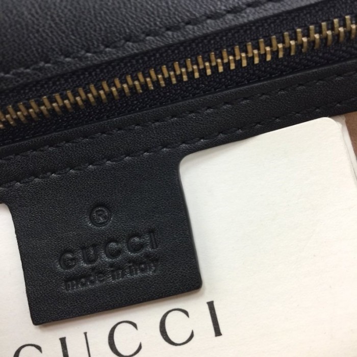 G*u*i gg marmont medium matelassé shoulder bag black