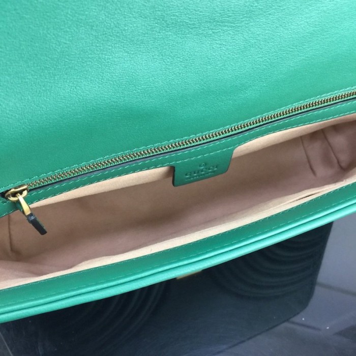 G*u*i gg marmont medium matelassé shoulder bag green