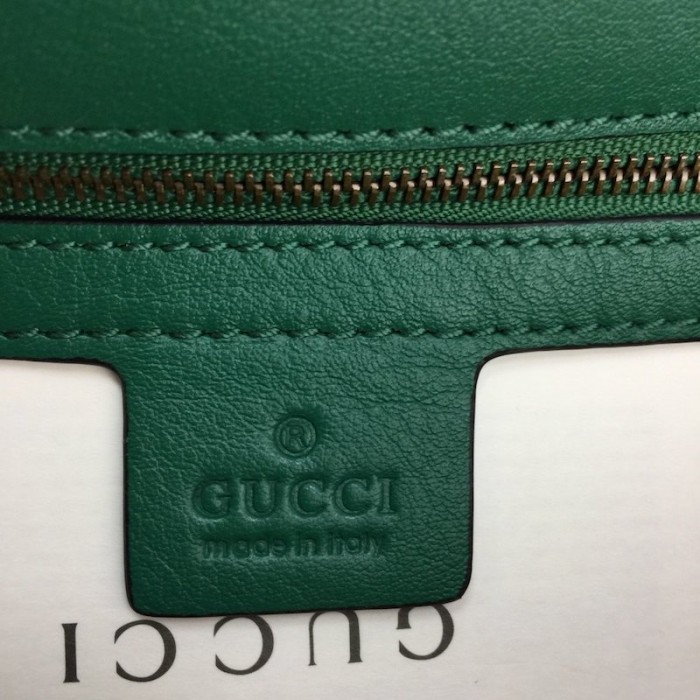G*u*i gg marmont medium matelassé shoulder bag green