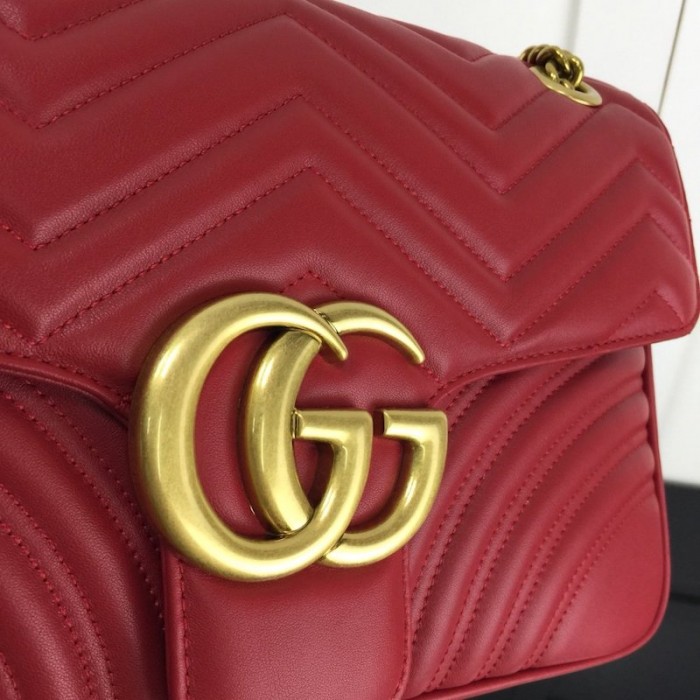 G*u*i gg marmont medium matelassé shoulder bag red