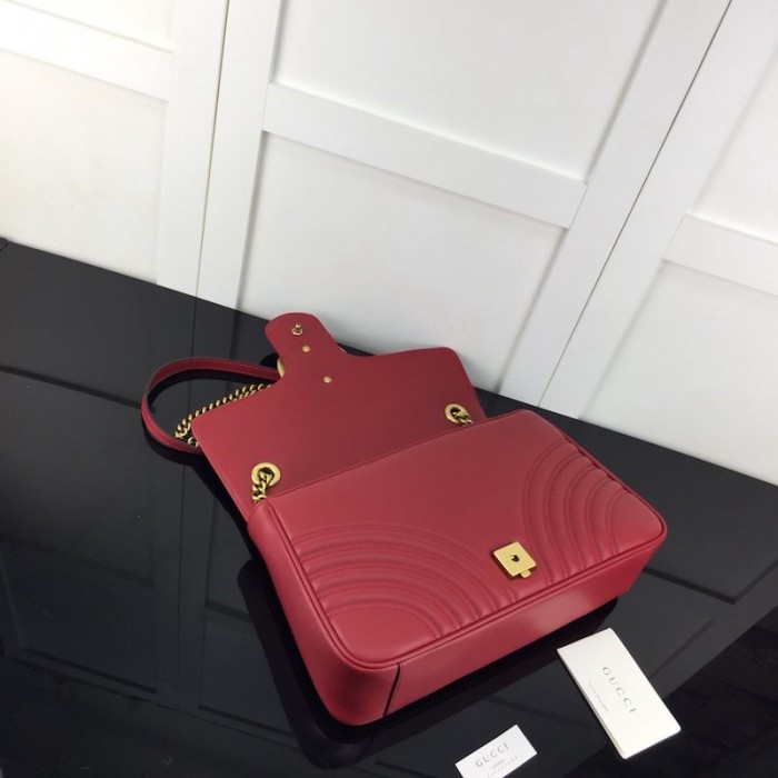 G*u*i gg marmont medium matelassé shoulder bag red