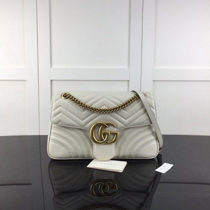 G*u*i gg marmont medium matelassé shoulder bag white