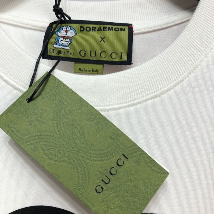doraemon x G*u*i oversize t-shirt ivory