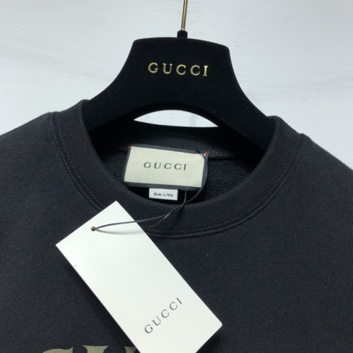 G*u*i oversize sweatershirt with classic G*u*i logo black