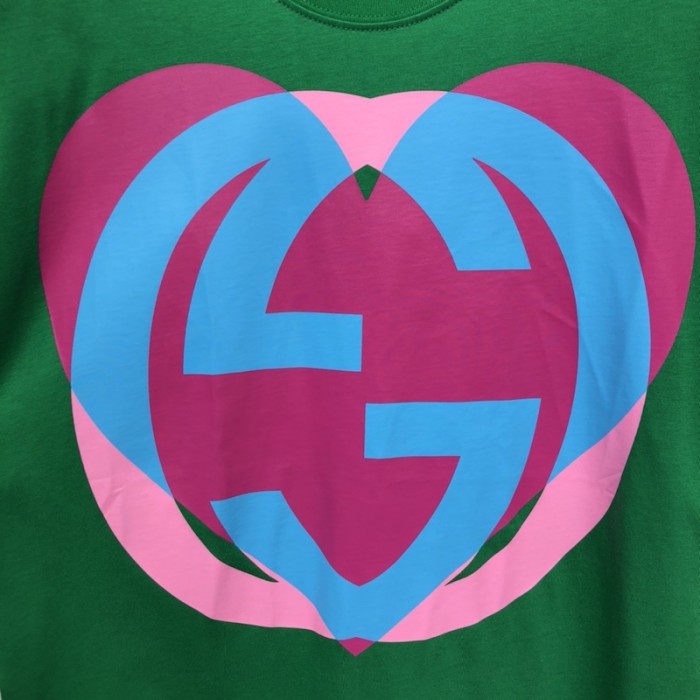 G*u*i interlocking g heart t-shirt green