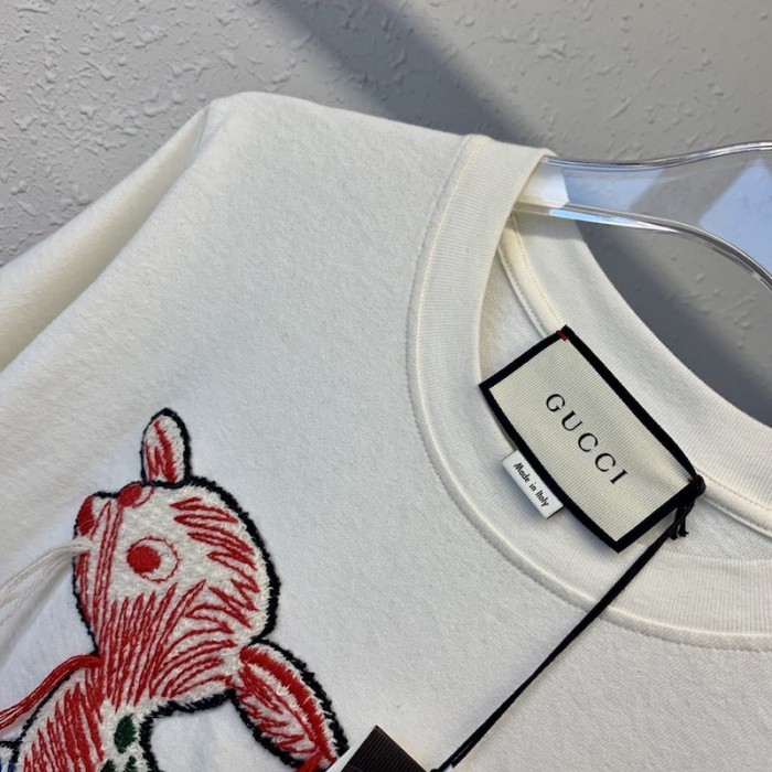 G*u*i t-shirt with fawn patch white