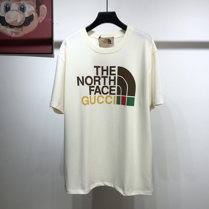 G*u*i x the north face t shirt cream