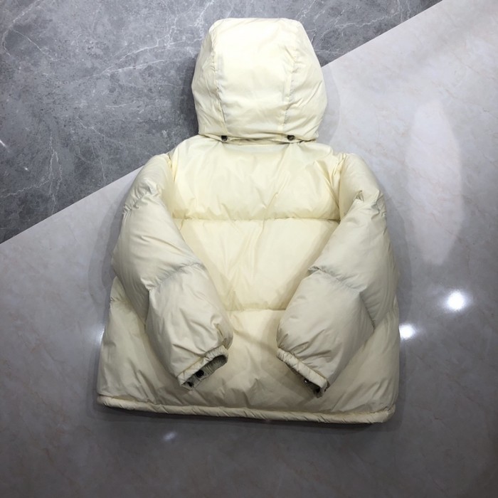G*u*i x the north face coat jacket white